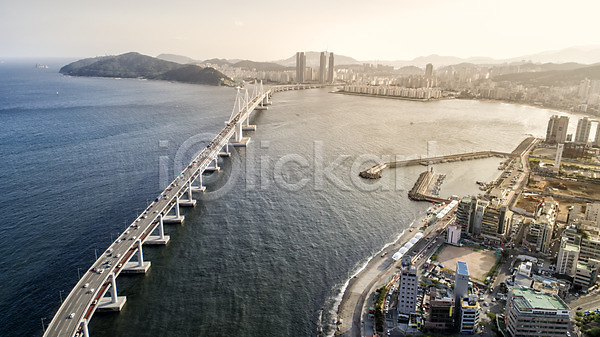 사람없음 JPG 포토 하이앵글 항공촬영 건물 광안대교 다리(건축물) 바다 부산 산 야외 주간 풍경(경치) 한국