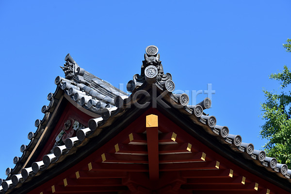 사람없음 JPG 포토 건축장식 고건축 야외 일본 일본건축 일본전통 주간 지붕 처마 하늘