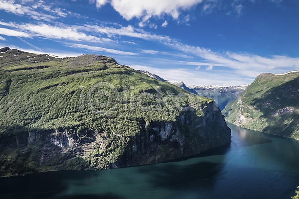 사람없음 JPG 포토 강 구름(자연) 노르웨이 맑음 산 야외 유럽 유럽풍경 자연 절벽 주간 풍경(경치) 하늘 해외풍경