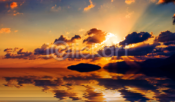 사람없음 JPG 포토 해외이미지 구름(자연) 그리스 바다 반사 야외 일출 주간 태양 풍경(경치) 하늘 해외202004 햇빛