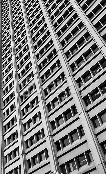 상승 사람없음 JPG 포토 해외이미지 건물 부동산 아파트 올려보기 유리 창문 콘도 큼 패널 패턴 하늘 해외202004