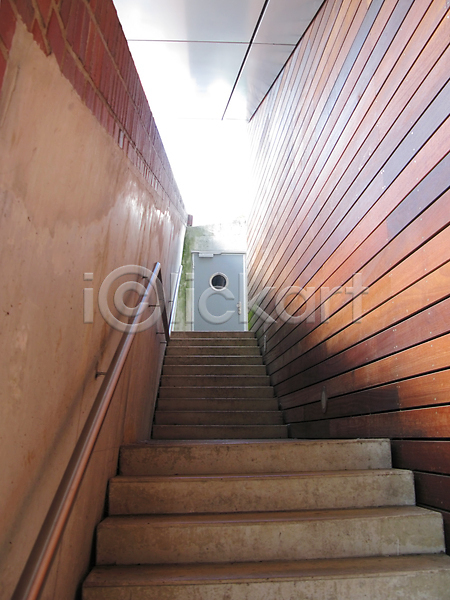 상승 휴식 사람없음 JPG 포토 해외이미지 계단 난간 단절 바위 사방 스케이트 앉기 정상 콘크리트 해외202004