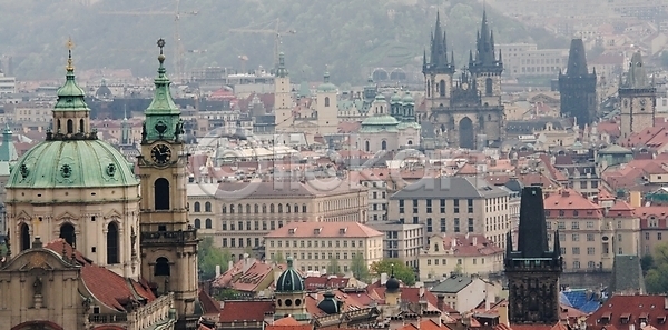 사람없음 JPG 포토 해외이미지 가로 강 건물 건축양식 공화국 도시 도시풍경 문화 물 백그라운드 보헤미아 봄 빛 스카이라인 야외 여행 역사 옛날 외관 유럽 장면 전통 지붕 체코 타운 파노라마 프라하 하늘 해외202004 해외포토 햇빛