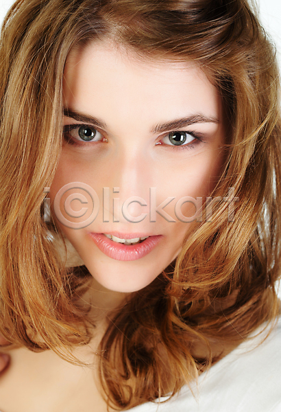 사람 여자 청소년 한명 JPG 포토 해외이미지 긴머리 눈(신체부위) 시력 시선 얼굴 응시 해외202004 황금