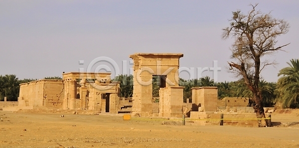 사람없음 JPG 포토 해외이미지 건물 건축양식 기둥 바위 사막 사찰 아프리카 야외 야자수 역사 옛날 오아시스 이집트 해외202004
