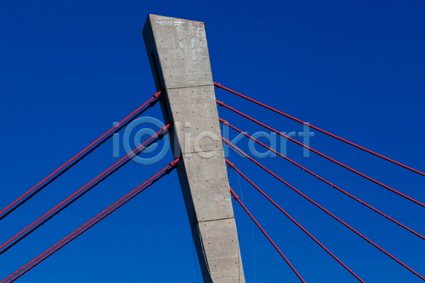 사람없음 JPG 포토 해외이미지 건축양식 공학 구름다리 맑음 십자가 유럽 콘크리트 해외202004