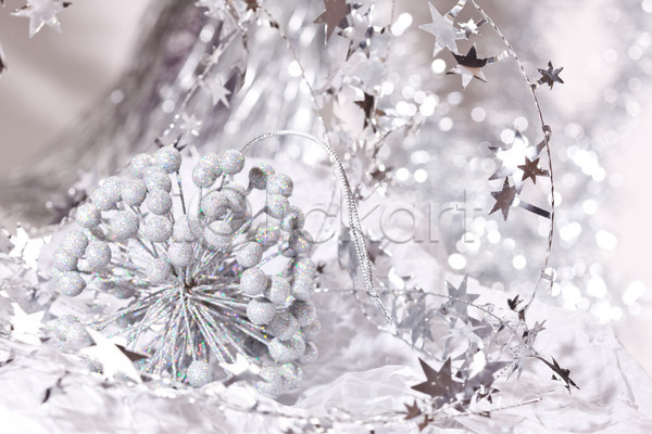 축하 사람없음 JPG 포토 해외이미지 공 백그라운드 별 새해 여의주 은색 장식 질감 크리스마스 해외202004 휴가 흰색