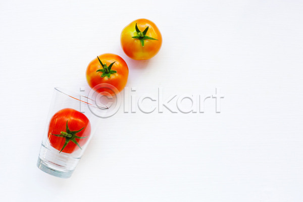 사람없음 JPG 포토 해외이미지 방울토마토 세개 실내 잔 토마토 해외202004 흰배경