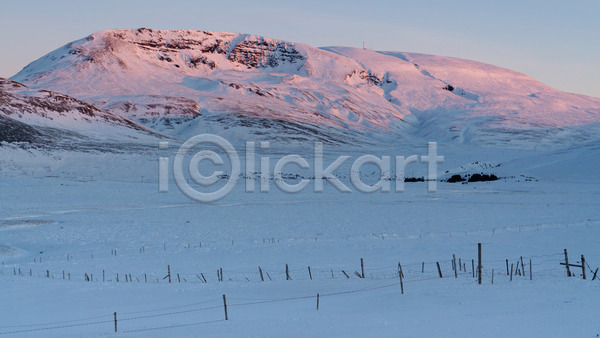 추위 침묵 사람없음 JPG 포토 해외이미지 겨울 관광지 내추럴 산 산맥 새벽 생태계 시골 아이슬란드 암초 야외 언덕 얼음 여행 유럽 일출 자연 절정 정상 파노라마 풍경(경치) 하늘 해외202004 환경 황무지 휴가