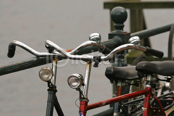 사람없음 JPG 포토 해외이미지 거리 교통시설 네덜란드 도시 땅 순환 암스테르담 여행 여행객 유럽 인기 자전거 전통 해외202004 휴가