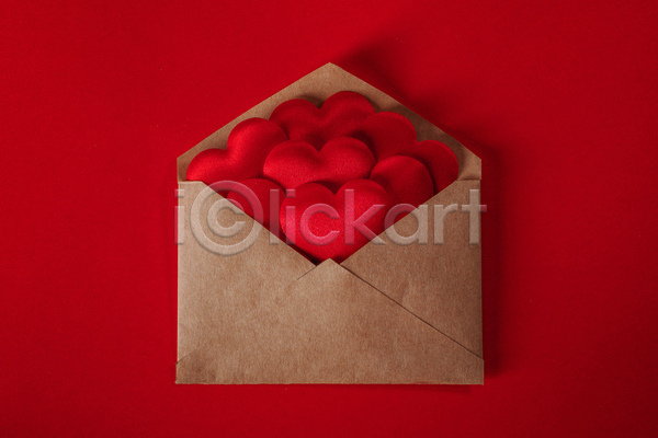 사랑 사람없음 JPG 포토 해외이미지 많음 빨간색 편지봉투 하트 해외202004