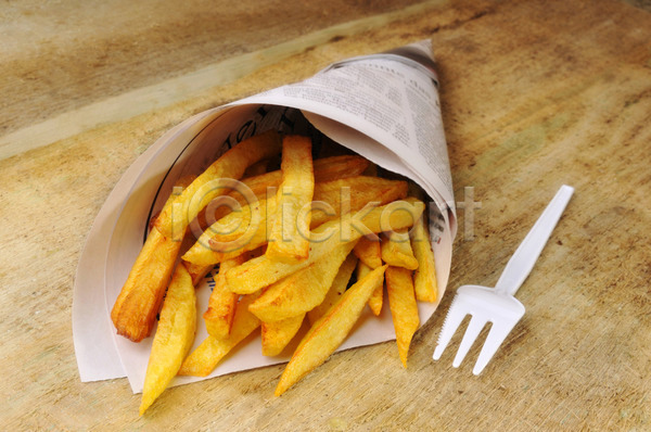 사람없음 JPG 포토 해외이미지 감자 노란색 먹기 속도 시장 식당 식사 쌓기 음식 저녁식사 점심식사 채소 튀김 패스트푸드 폐기물 프랑스어 해외202004 흰색