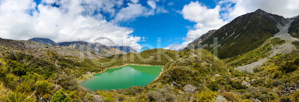 사람없음 JPG 포토 해외이미지 계곡 계절 고도 공원 구름(자연) 뉴질랜드 물 바위 산 산등성이 알프스 야외 언덕 요리 자연 절정 정상 초록색 파노라마 풍경(경치) 하늘 하이킹 해외202004 호수