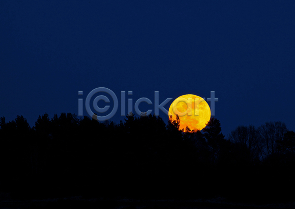 사람없음 JPG 실루엣 포토 해외이미지 달 보름달 야간 야외 풍경(경치) 해외202004