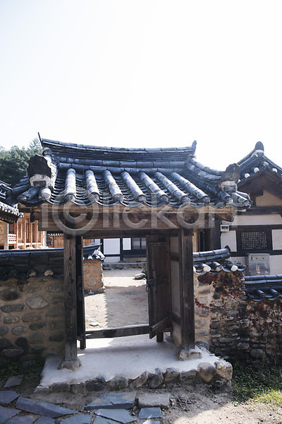 사람없음 JPG 포토 경상북도 군자마을 기와지붕 대문 안동 야외 전통 주간 풍경(경치) 한국 한옥