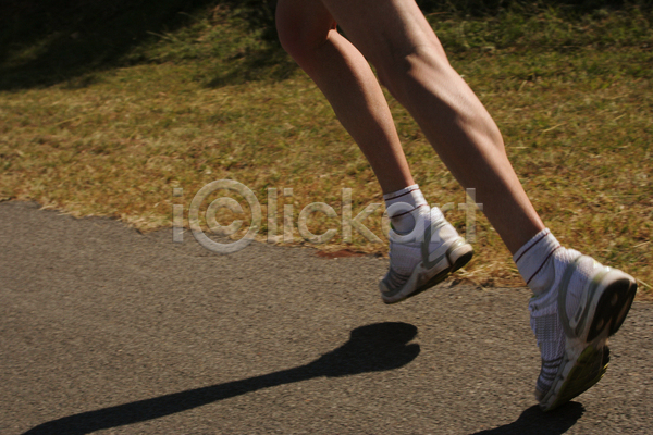 신체부위 JPG 포토 해외이미지 건강 그림자 다리(신체부위) 달리기 라이프스타일 야외 운동 운동화 조깅 주간 하반신 해외202004