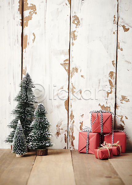사람없음 JPG 포토 나무 나무바닥 선물상자 스튜디오촬영 실내 오브젝트 크리스마스 크리스마스용품 크리스마스트리