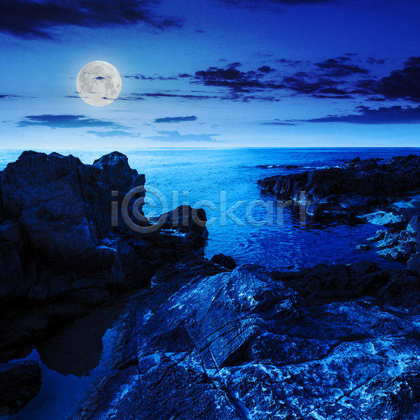 사람없음 JPG 포토 해외이미지 달 바다 보름달 야간 야외 파란색 풍경(경치) 하늘 해외202004