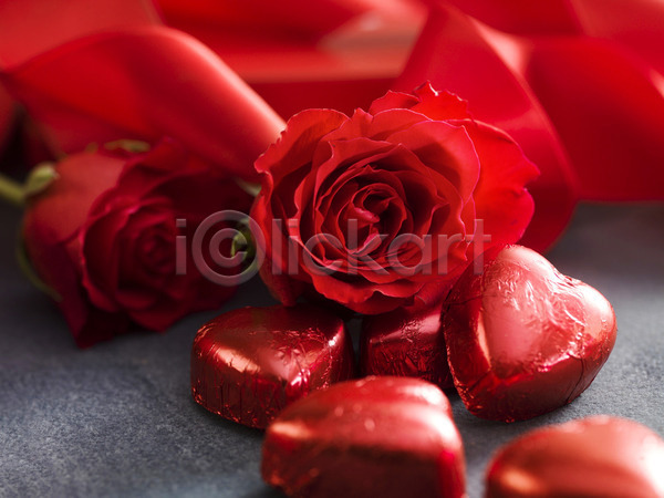 사람없음 JPG 근접촬영 포토 해외이미지 발렌타인데이 빨간색 오브젝트 장미 초콜릿 하트