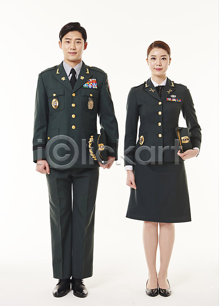 20대 남자 두명 성인 성인만 여자 한국인 JPG 앞모습 포토 군복 군인 미소(표정) 서기 스튜디오촬영 여군 전신