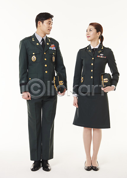 20대 남자 두명 성인 성인만 여자 한국인 JPG 앞모습 포토 군복 군인 마주보기 서기 스튜디오촬영 여군 전신