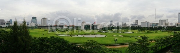 사람없음 JPG 포토 해외이미지 고층빌딩 골프 골프장 내추럴 도시 도시풍경 도심 방콕 비즈니스 스포츠 야외 자연 정리함 초록색 취미 클럽 태국 파노라마 풍경 하늘 해외202004 해외포토