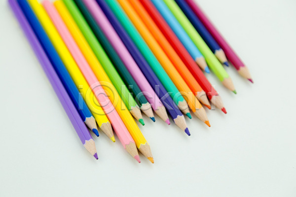 사람없음 JPG 포토 해외이미지 노란색 보라색 분홍색 빨간색 색연필 스펙트럼 연필 초록색 컬러풀 크레파스 파란색 해외202004 흰색