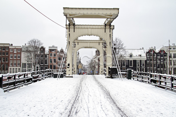 사람없음 JPG 포토 해외이미지 겨울 네덜란드 눈내림 도시 암스테르담 야외 역사 주택 중세 해외202004