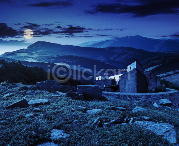 사람없음 JPG 포토 해외이미지 고대유적지 달 보름달 산 야간 야외 파란색 풍경(경치) 하늘 해외202004