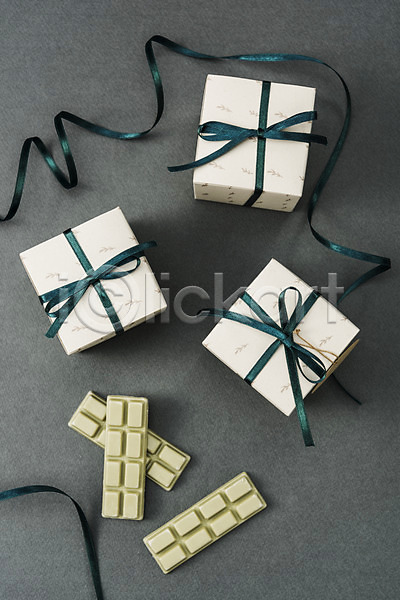 사람없음 JPG 포토 리본 발렌타인데이 선물 선물상자 스튜디오촬영 실내 오브젝트 초콜릿