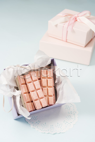 사람없음 JPG 포토 리본 발렌타인데이 선물 선물상자 스튜디오촬영 실내 오브젝트 초콜릿