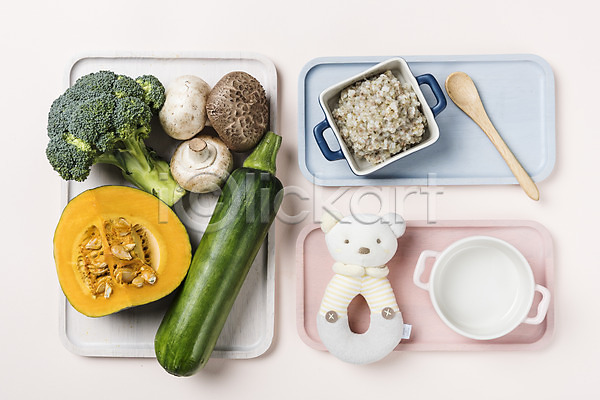 사람없음 JPG 포토 하이앵글 건강 단호박 버섯 브로콜리 수저 스튜디오촬영 실내 애호박 유기농 음식 이유식 장난감 접시