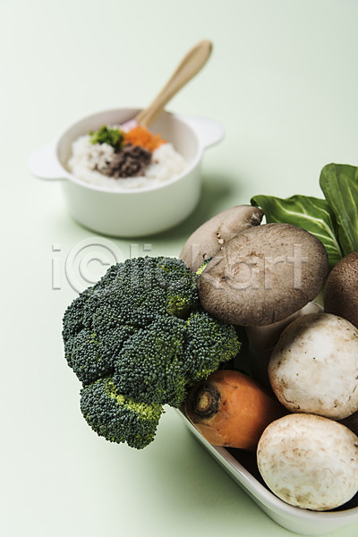 사람없음 JPG 포토 건강 당근 버섯 브로콜리 스튜디오촬영 실내 유기농 음식 이유식 재료 접시