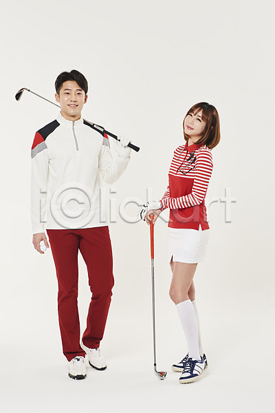 청춘(젊음) 20대 남자 두명 성인 성인만 여자 한국인 JPG 앞모습 포토 골프 골프채 들기 들어올리기 미소(표정) 서기 스튜디오촬영 스포츠 실내 약올리기 전신