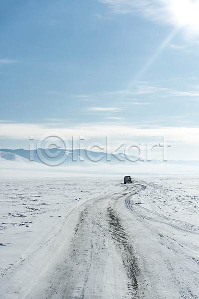사람없음 JPG 포토 겨울 눈(날씨) 몽골 빛 산 설원 아시아 야외 여행 자동차 주간 하늘