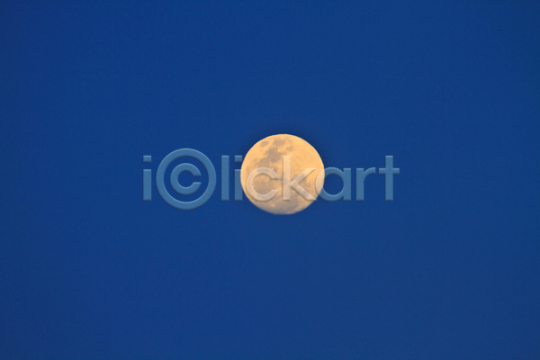 사람없음 JPG 포토 해외이미지 달 보름달 야간 야외 파란색 해외202004