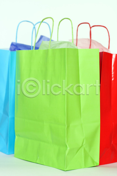사람없음 JPG 포토 해외이미지 가방 구매 빨간색 상점 선물 세일 쇼핑 종이 초록색 컬러풀 크리스마스 파란색 판매 해외202004 휴가