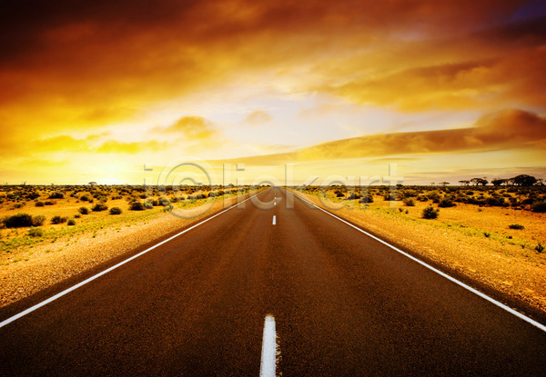 건조 사람없음 JPG 포토 해외이미지 고속도로 도로 사막 수평선 야외 오지 운전 일몰 직진 컨셉 풍경(경치) 해외202004 호주