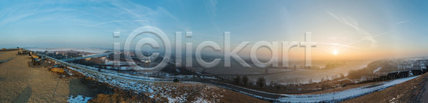 추위 사람없음 JPG 포토 해외이미지 가로 겨울 계절 공원 나무 냉동 서리 숲 시골 야외 얼음 자연 풍경 하늘 해외202004 해외포토