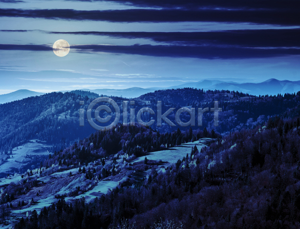 사람없음 JPG 포토 해외이미지 구르기 달 보름달 산 야간 야외 파란색 풍경(경치) 하늘 해외202004