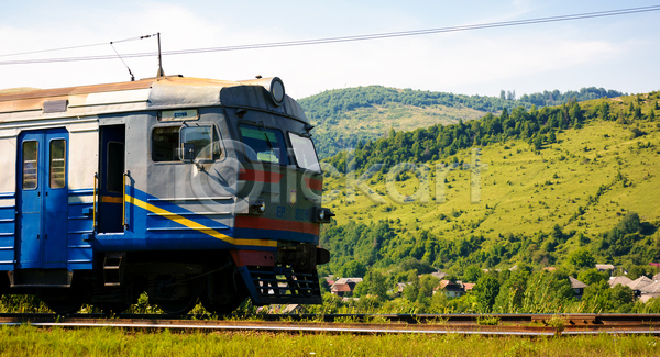 사람없음 JPG 포토 해외이미지 기차 산 야외 우크라이나 주간 풍경(경치) 해외202004
