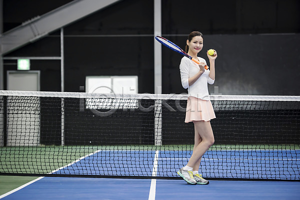 30대 성인 성인여자한명만 여자 한국인 한명 JPG 옆모습 포토 건강 네트 라켓 레저 서기 스포츠 야외 운동 전신 주간 테니스 테니스공 테니스장