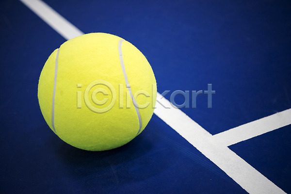 사람없음 JPG 포토 바닥 실내 테니스 테니스공 테니스용품 테니스장 파란색 한개