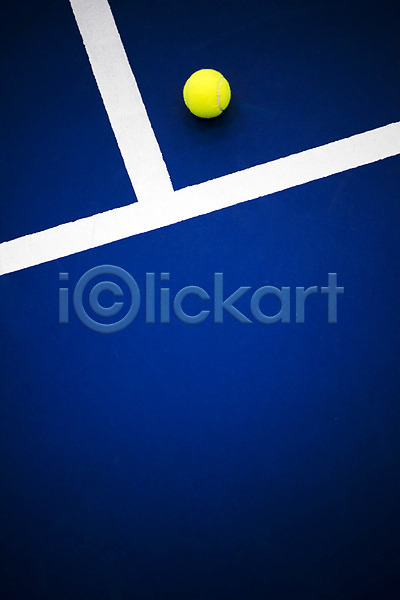사람없음 JPG 포토 바닥 실내 클래식블루 테니스 테니스공 테니스용품 테니스장 트렌드컬러 파란색 한개