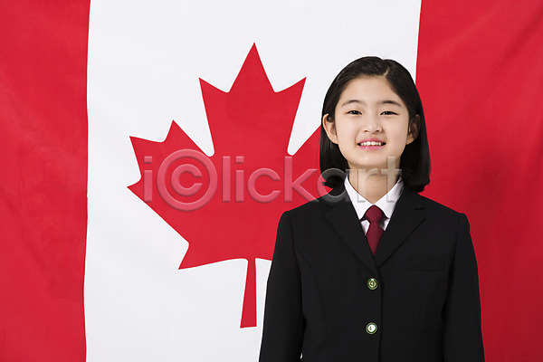 10대 십대여자한명만 여자 한국인 한명 JPG 앞모습 포토 교복 미소(표정) 상반신 서기 스튜디오촬영 실내 여중생 여학생 응시 캐나다국기 학생