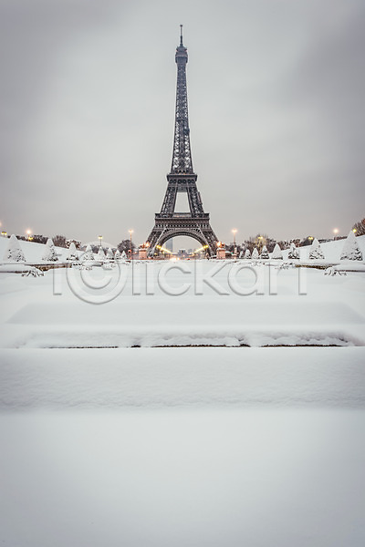 사람없음 JPG 포토 가로등 건물 겨울 겨울풍경 눈(날씨) 랜드마크 빛 야외 에펠탑 유럽 유럽풍경 주간 파리(프랑스) 풍경(경치) 프랑스 해외 해외풍경