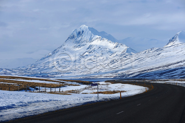 사람없음 JPG 포토 해외이미지 겨울 길 도로 북극 북쪽 산 아이슬란드 절정 풍경(경치) 해외202004 흰색