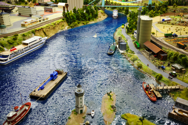 사람없음 JPG 포토 해외이미지 강 도시 미니어처 배(교통) 오브젝트 장난감 해외202004