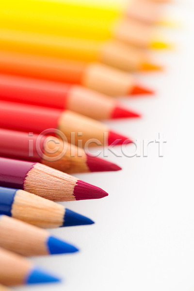 사람없음 JPG 포토 해외이미지 갈색 노란색 다발 배열 백그라운드 보라색 분홍색 빨간색 색연필 스펙트럼 연필 오브젝트 초록색 컬러풀 크레파스 파란색 파스텔톤 해외202004 흰색