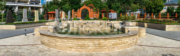 사람없음 JPG 포토 해외이미지 건물 건축양식 교회 나무 도시 바실리카 백그라운드 빨간색 성자 순례 신성 십자가 아르메니아 아치 야외 여름 여행 외관 우크라이나 장식 전통 정사각형 종교 중세 탑 풍경 해외202004 해외포토